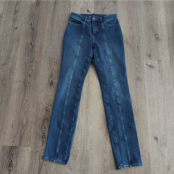 Duluth Trading Co. Straight Leg Jeans Women Size 6 Long - Picture 1 of 8